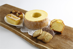 ①特選お菓子　②特選ギフト　③レストランのお食事代金ご優待券