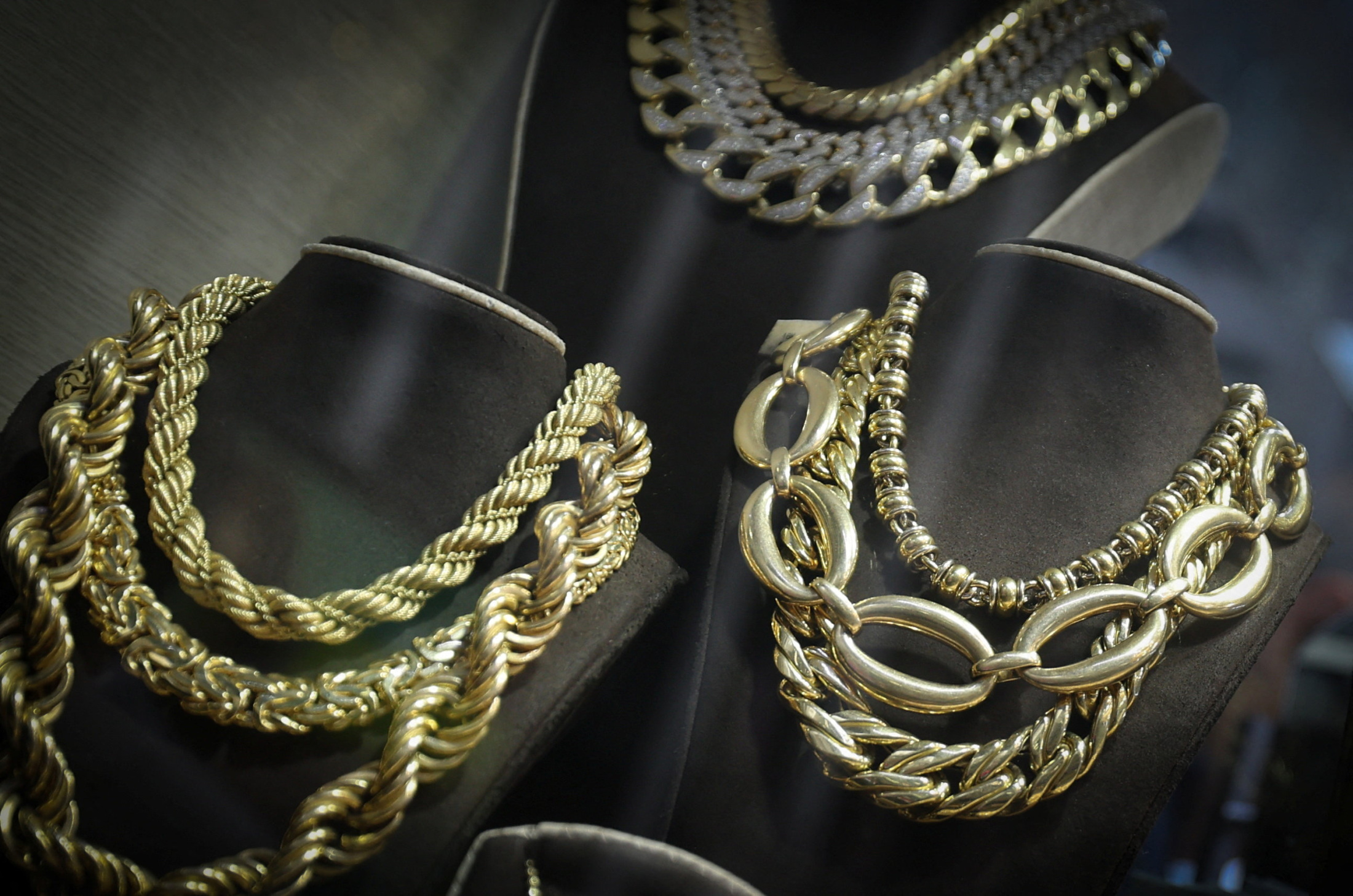 金価格、初の5300ドル突破 経済不透明感やドル安背景(ロイター) - Yahoo!ファイナンス